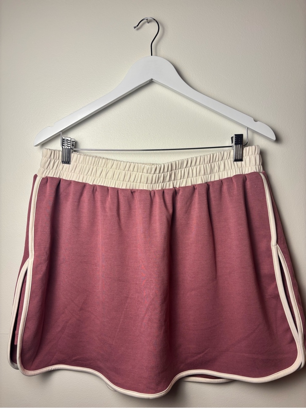 Birdie Rose Athletic Golf Tennis Skort with Cream Trim, XL